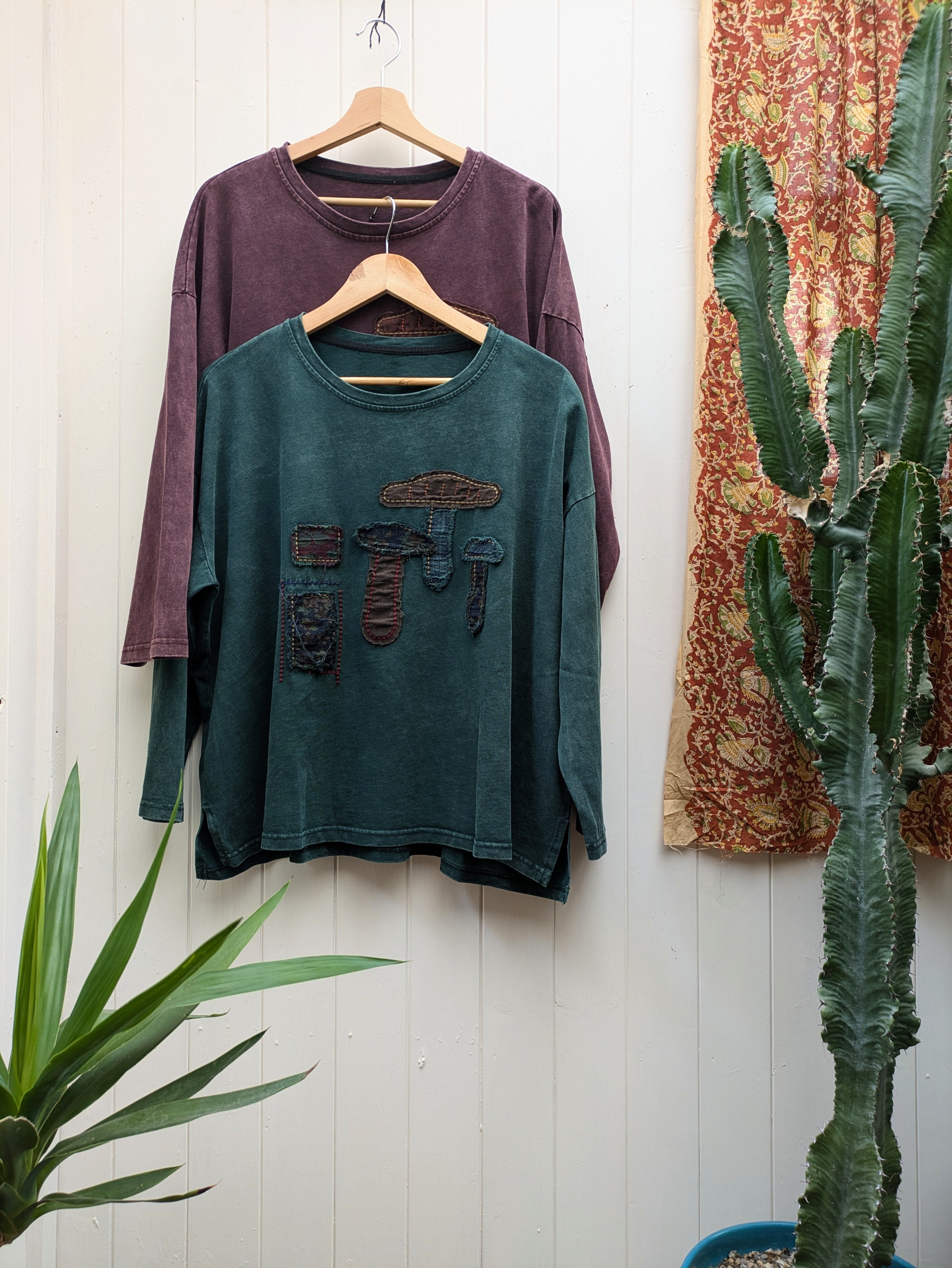 🍄 Cosmic Shroom Longsleeve - Forest Green