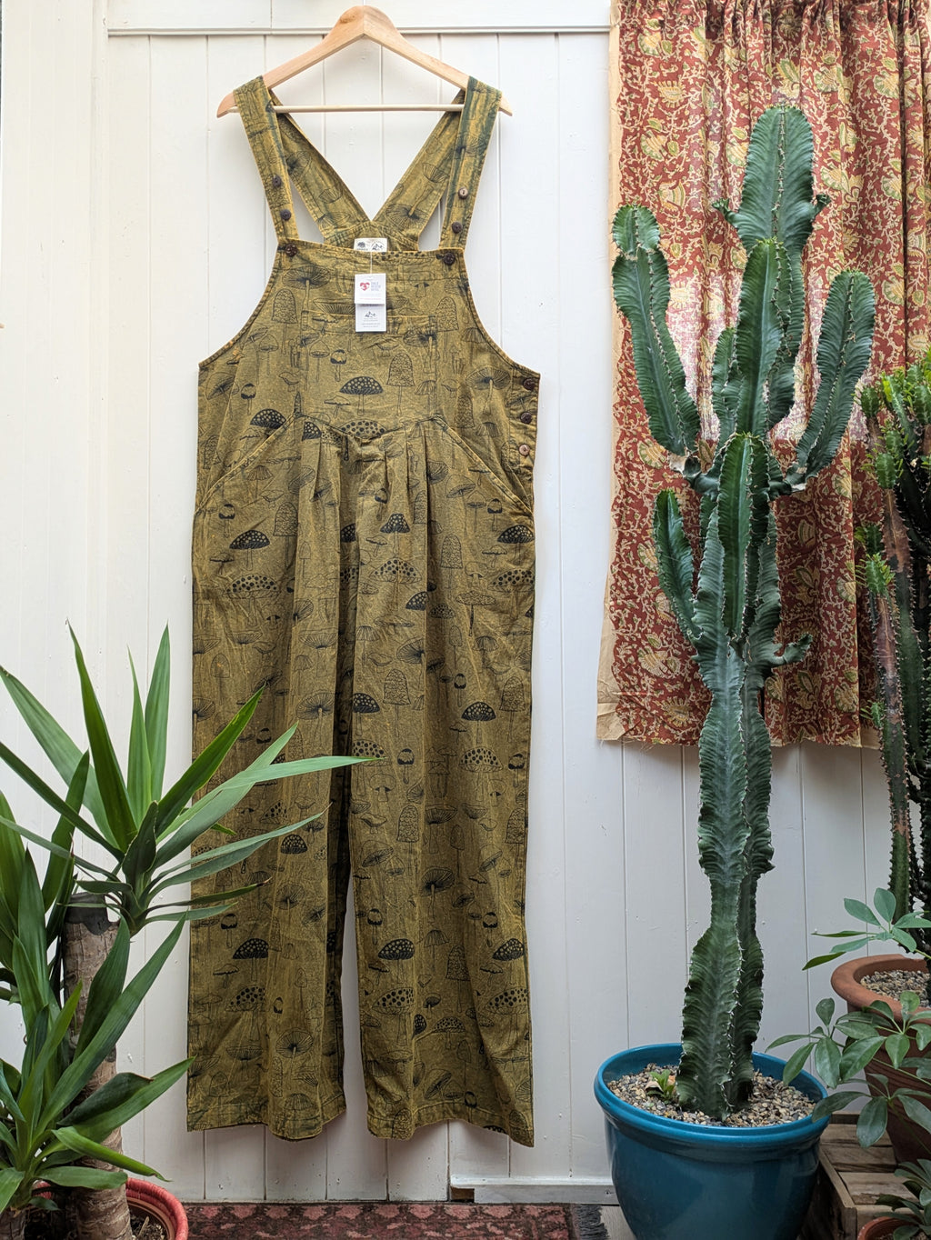 Mushroom Dungarees (Green)